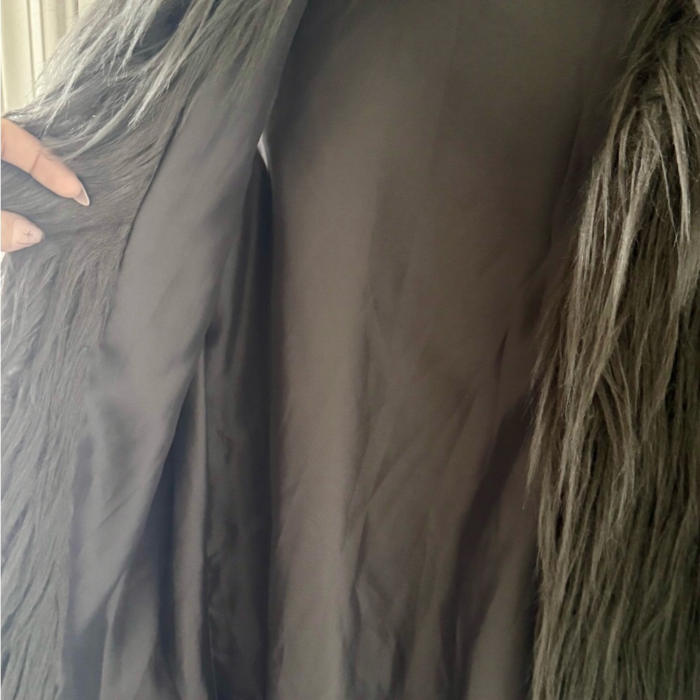 Zara Faux Fur Vest - Gray - Picture 4 of 8